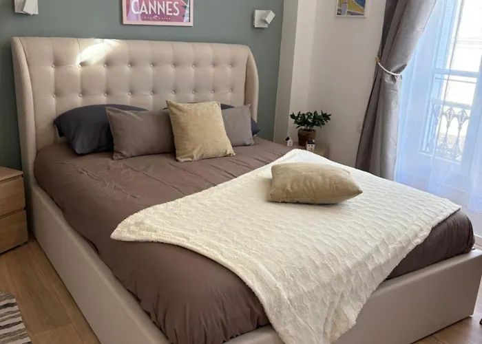 Adorable Center * Cannes