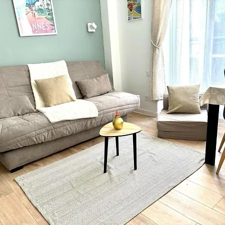 Adorable Center Apartment *