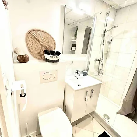 Adorable Center Cannes