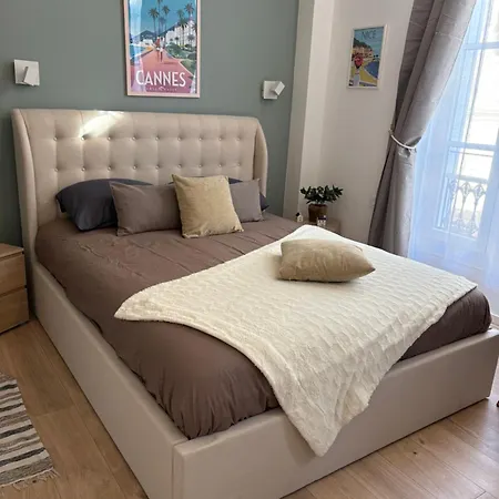 Adorable Center * 戛纳